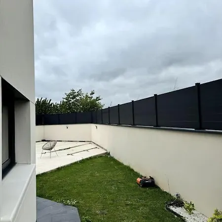 Vakantiehuis Belle Maison Avec Piscine Chauffee Sans Vis-a-vis Caudebec-les-Elbeuf