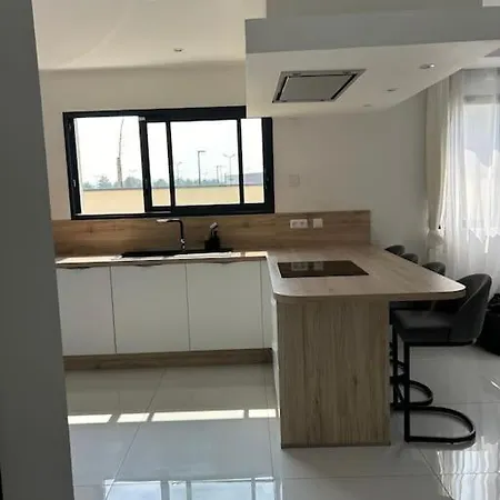 Σπίτι διακοπών Belle Maison Avec Piscine Chauffee Sans Vis-a-vis Caudebec-les-Elbeuf