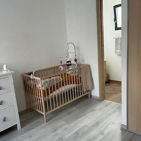 Belle Maison Avec Piscine Chauffee Sans Vis-a-vis Vakantiehuis