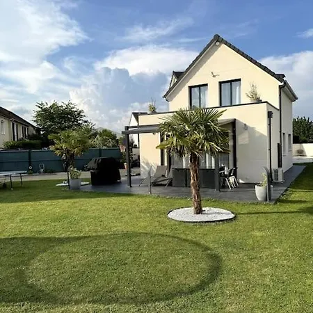 Belle Maison Avec Piscine Chauffee Sans Vis-a-vis Σπίτι διακοπών *