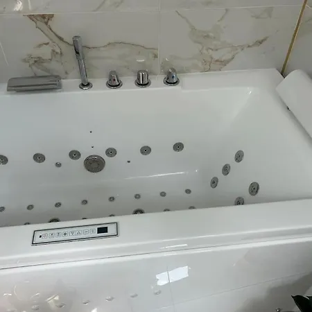 Σπίτι διακοπών Belle Maison Avec Piscine Chauffee Sans Vis-a-vis Caudebec-les-Elbeuf
