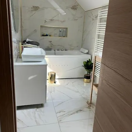 Vakantiehuis Belle Maison Avec Piscine Chauffee Sans Vis-a-vis Caudebec-les-Elbeuf