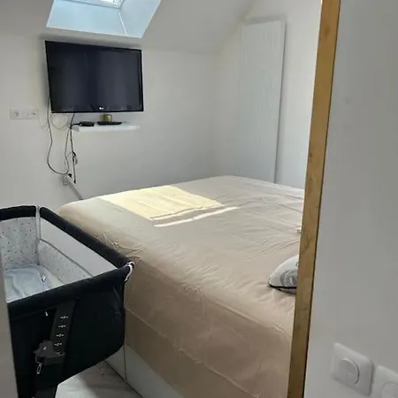 Belle Maison Avec Piscine Chauffee Sans Vis-a-vis Vakantiehuis