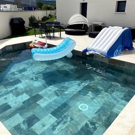 Σπίτι διακοπών Belle Maison Avec Piscine Chauffee Sans Vis-a-vis Caudebec-les-Elbeuf