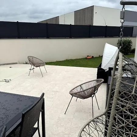 Belle Maison Avec Piscine Chauffee Sans Vis-a-vis Vakantiehuis Caudebec-les-Elbeuf