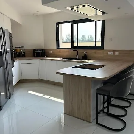 Σπίτι διακοπών Belle Maison Avec Piscine Chauffee Sans Vis-a-vis Caudebec-les-Elbeuf